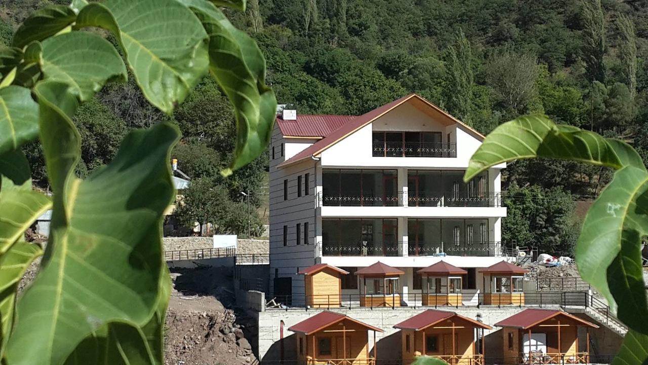 Karsi Bahce Hotel Sebinkarahisar ภายนอก รูปภาพ