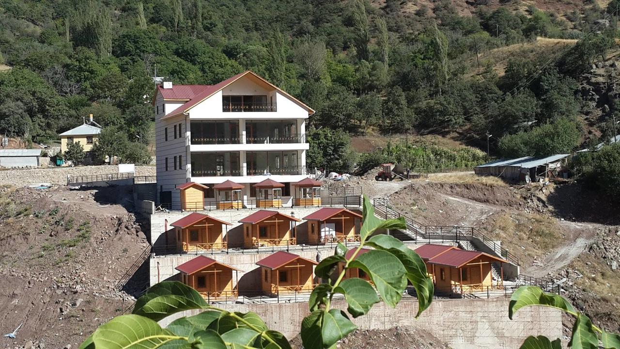 Karsi Bahce Hotel Sebinkarahisar ภายนอก รูปภาพ